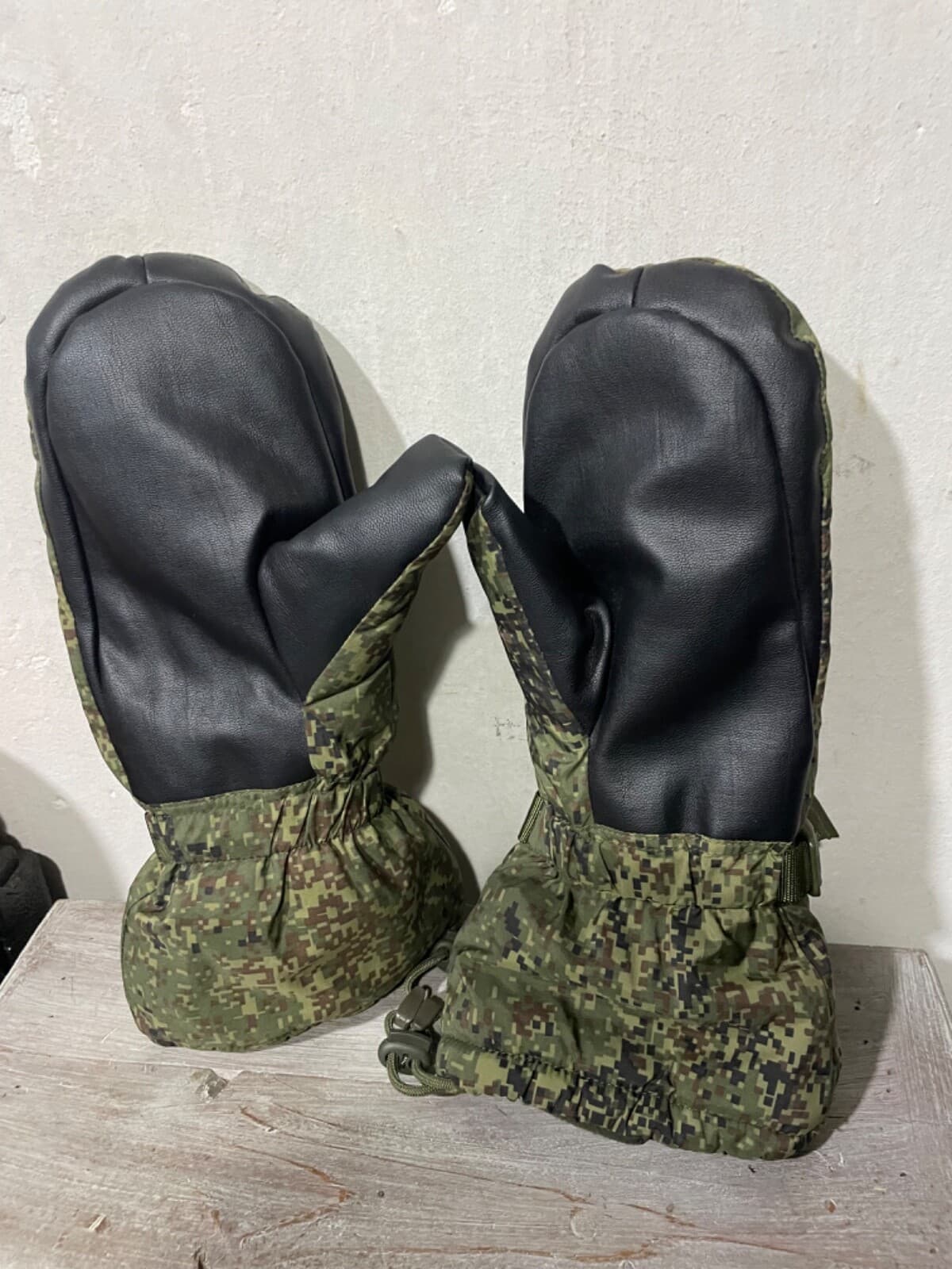 Tactical winter MITTENS insulated EMR rip-stop size 18-22 thumbnail 3